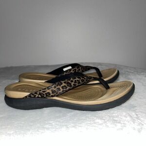 Crocs Kadee II Leopard Print Flip Flops Women's 9 Thong Sandals Beach Comfort